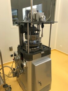 Presse à comprimés de développement