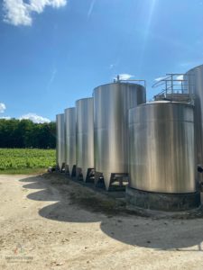 Lot of stainless steel tanks