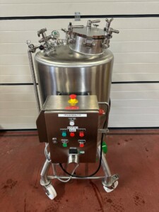 Cuve agitée 230 litres