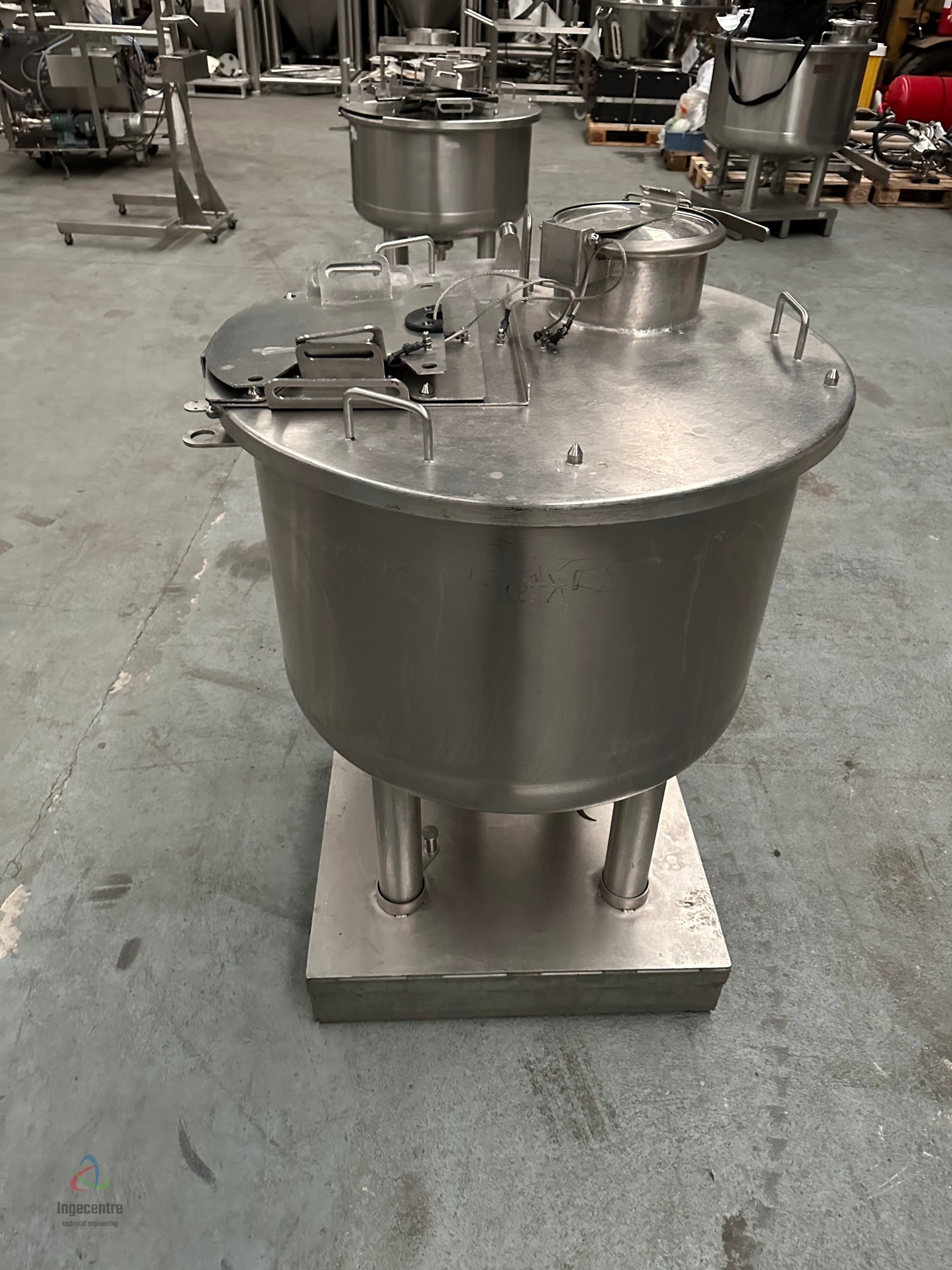 INGENNEO - Cuve inox 200 Litres