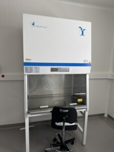 Poste de sécurité microbiologique