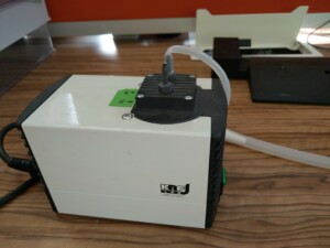 Pompe à vide de laboratoire