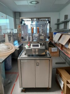 7213-Máquina encapsuladora